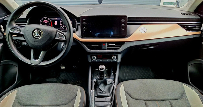 Skoda Kamiq cena 77900 przebieg: 74800, rok produkcji 2019 z Czempiń małe 56